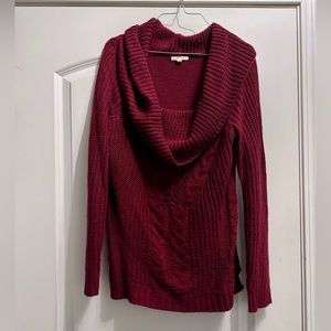 Maurice’s sweater size small